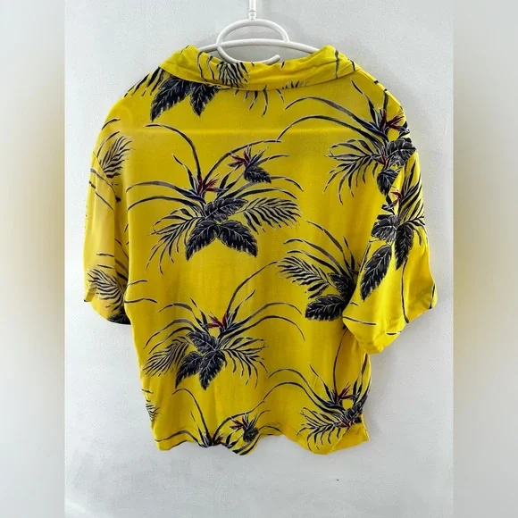 Cropped Hawaiian Button Down Shirt Yellow Women’s Plant Print NWT Medium - Picture 10 of 11